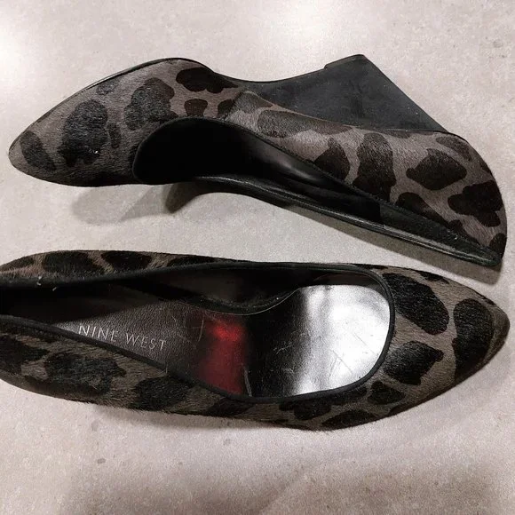 NINE WEST Women's Leopard Calf Hair Print Wedge - Grey & Black - Size 8M - Picture 8 of 11